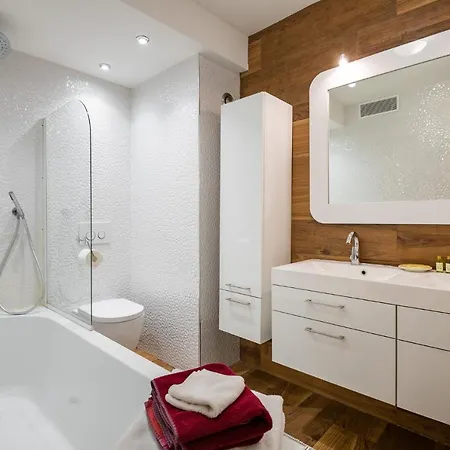 Апартаменты Chauvain *